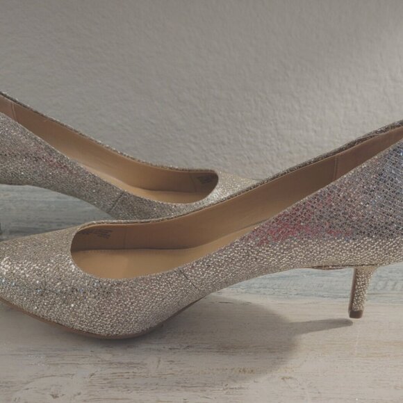 MICHAEL KORS MK-FLEX KITTEN PUMP GLITTER - Picture 9 of 13